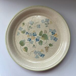 4 Vineyard Salad Plates
